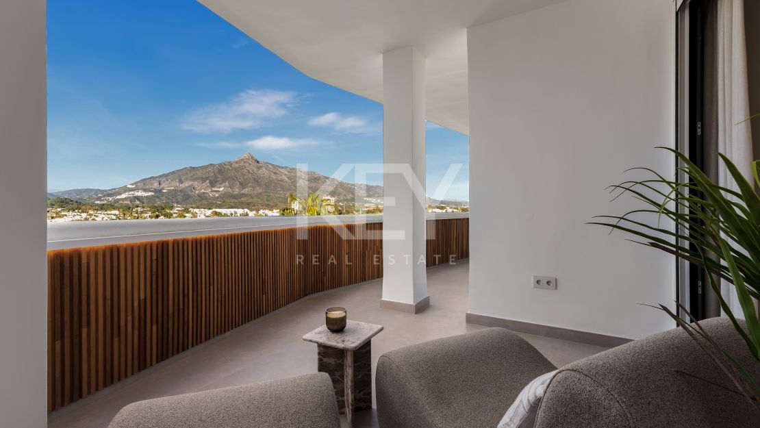 Stylish Renovated Apartment with Sea & Mountain Views in Marbella