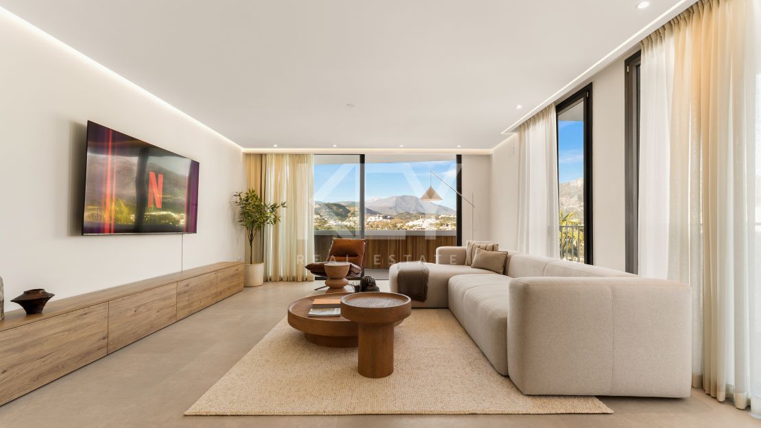 Stylish Renovated Apartment with Sea & Mountain Views in Marbella