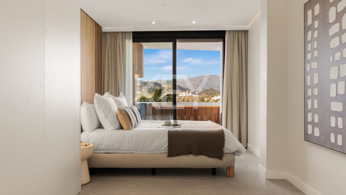 Stylish Renovated Apartment with Sea & Mountain Views in Marbella