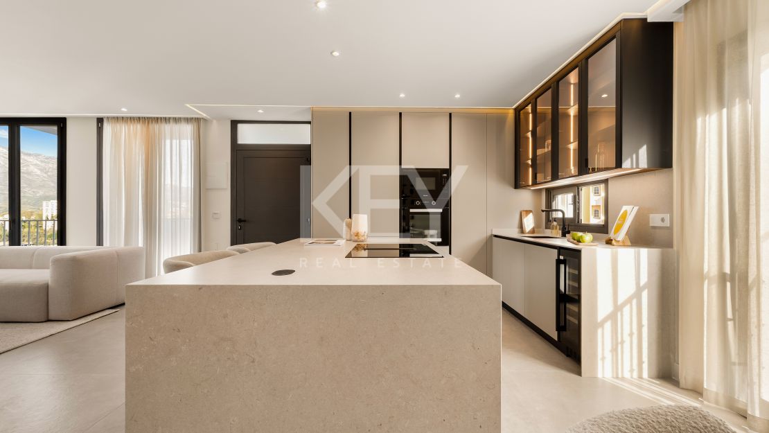 Stylish Renovated Apartment with Sea & Mountain Views in Marbella