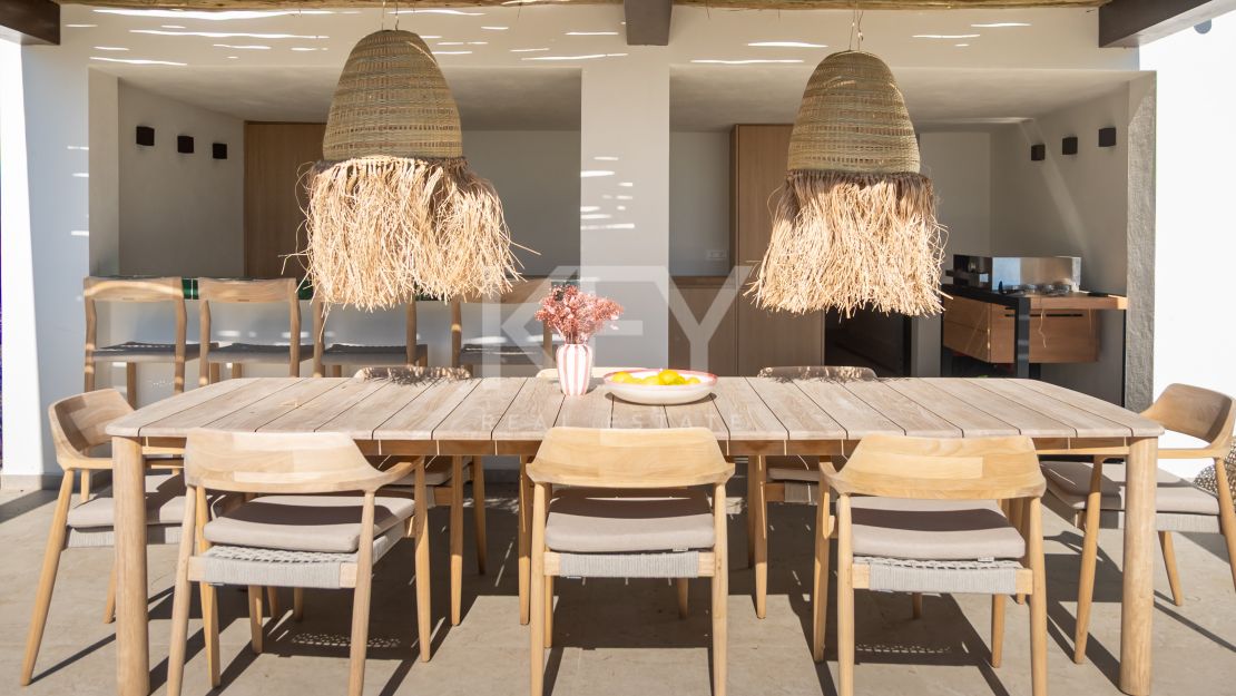 Amazing Semi-Detached House for sale in El Paraiso, Marbella