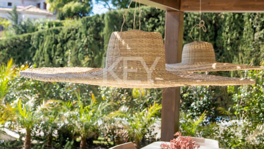 Amazing Semi-Detached House for sale in El Paraiso, Marbella