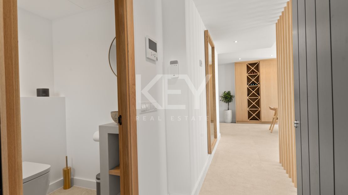 Amazing Semi-Detached House for sale in El Paraiso, Marbella