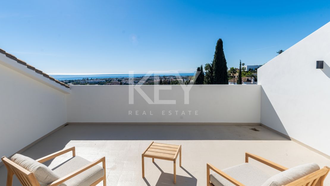 Amazing Semi-Detached House for sale in El Paraiso, Marbella