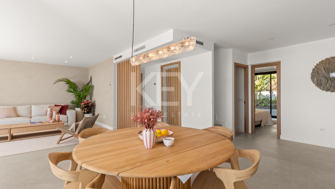 Amazing Semi-Detached House for sale in El Paraiso, Marbella