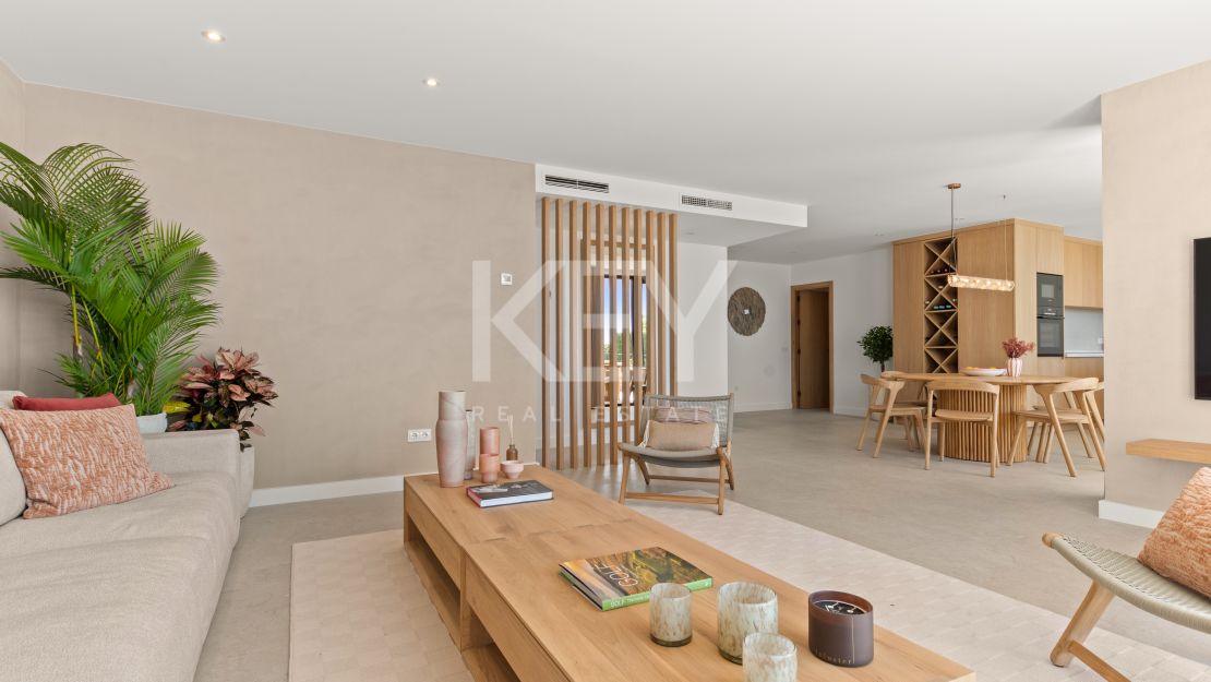 Amazing Semi-Detached House for sale in El Paraiso, Marbella