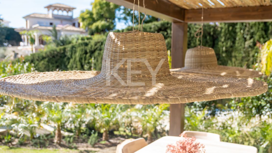 Amazing Semi-Detached House for sale in El Paraiso, Marbella