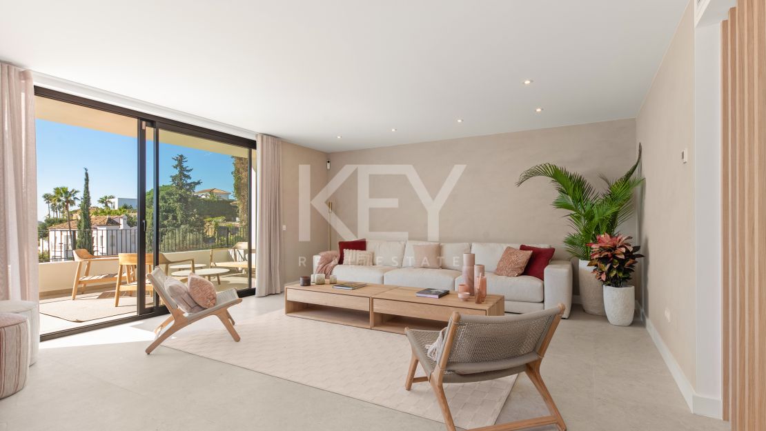 Amazing Semi-Detached House for sale in El Paraiso, Marbella