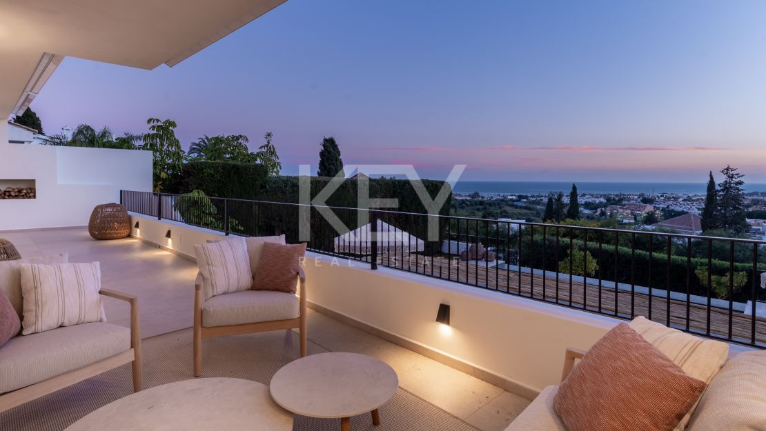 Amazing Semi-Detached House for sale in El Paraiso, Marbella