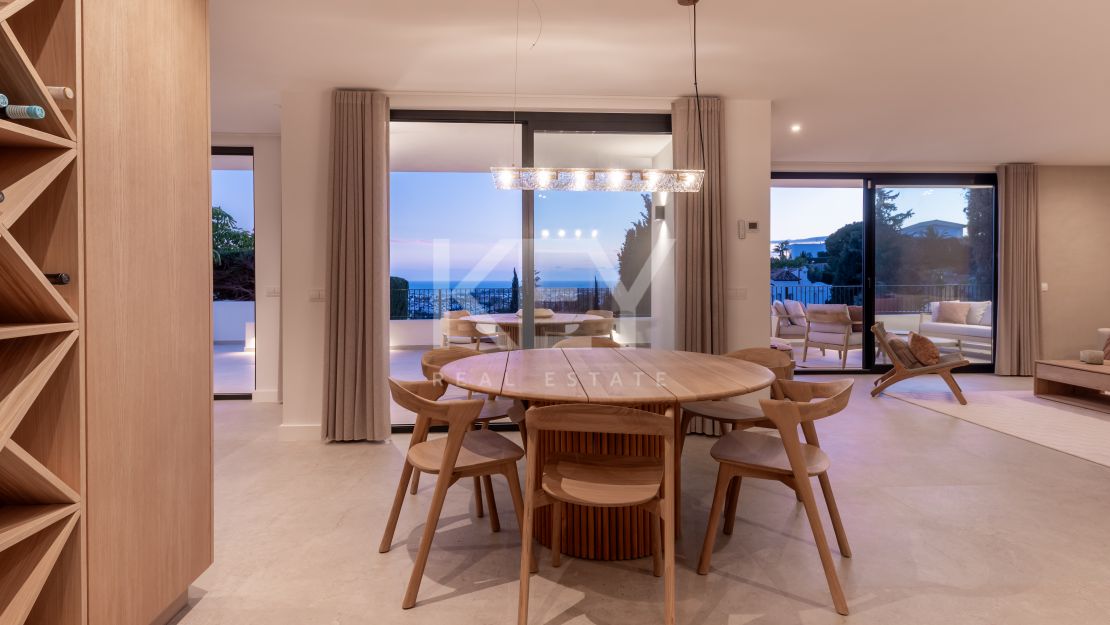 Amazing Semi-Detached House for sale in El Paraiso, Marbella