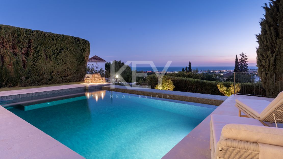 Amazing Semi-Detached House for sale in El Paraiso, Marbella