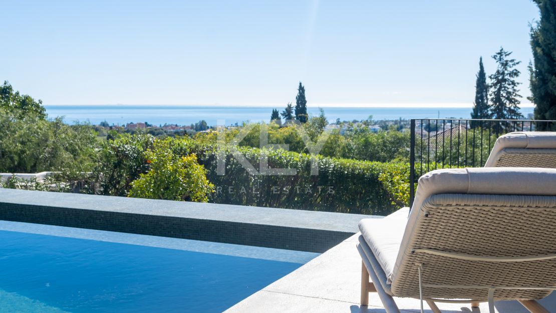 Amazing Semi-Detached House for sale in El Paraiso, Marbella