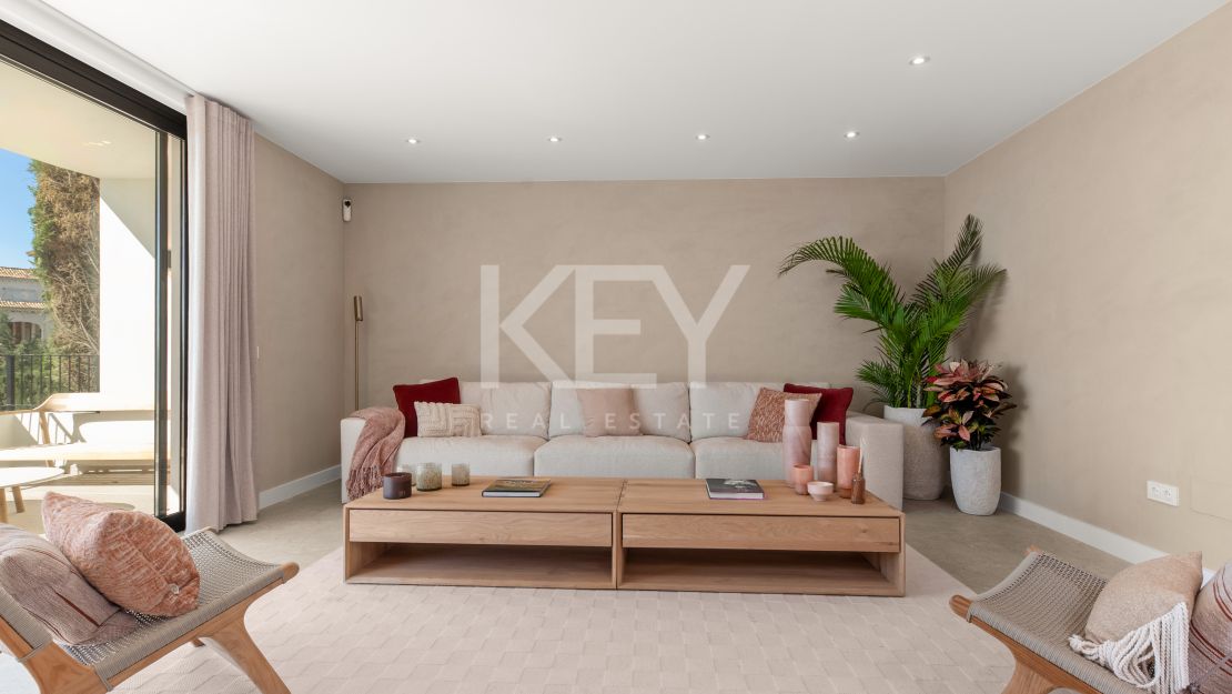 Amazing Semi-Detached House for sale in El Paraiso, Marbella