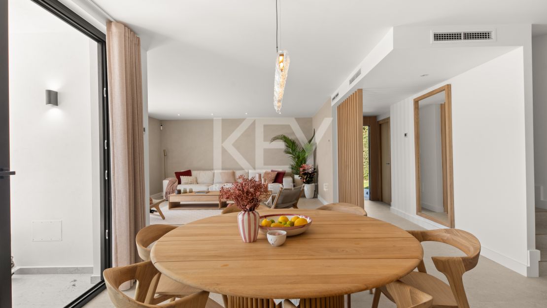 Amazing Semi-Detached House for sale in El Paraiso, Marbella