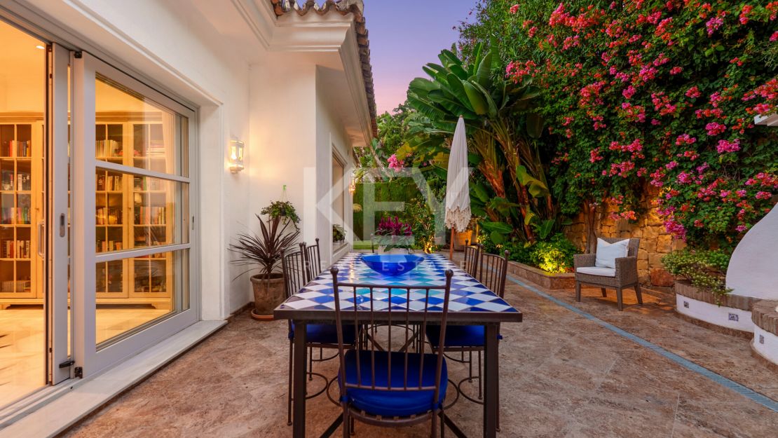 Villa de estilo mediterráneo en Sierra Blanca, Marbella