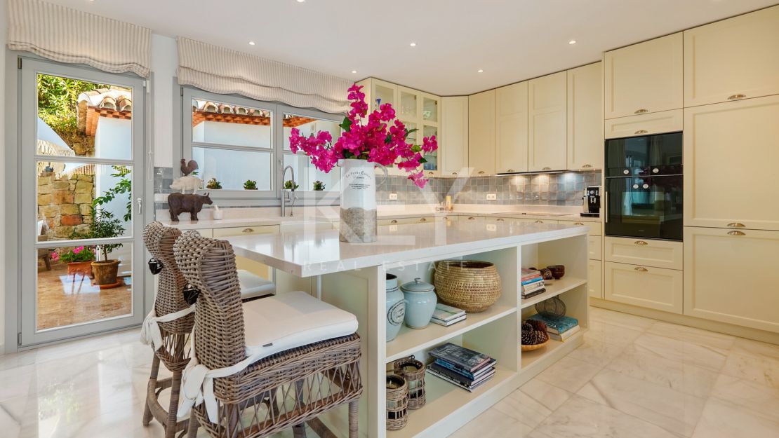 Villa de estilo mediterráneo en Sierra Blanca, Marbella