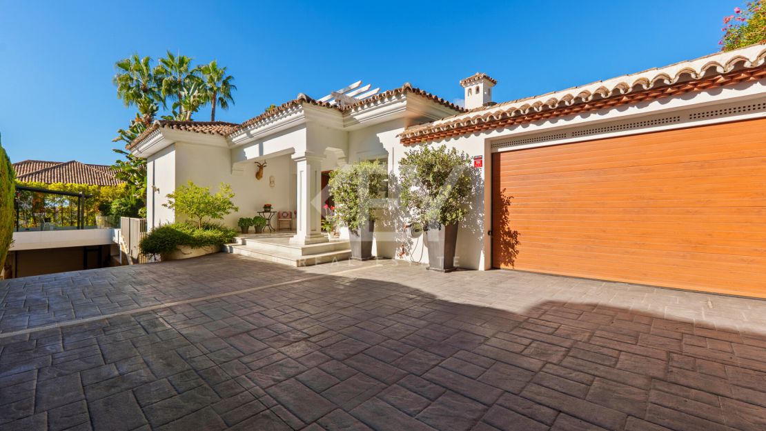 Villa de estilo mediterráneo en Sierra Blanca, Marbella