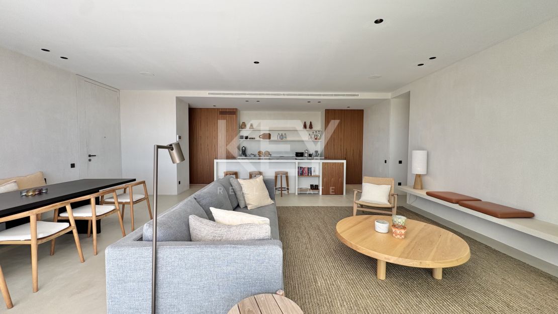 Modern Apartment with Sea and Golf Views in Benahavís, Marbella