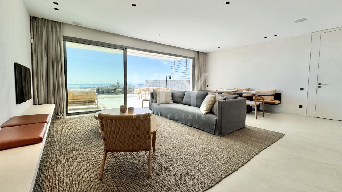 Modern Apartment with Sea and Golf Views in Benahavís, Marbella