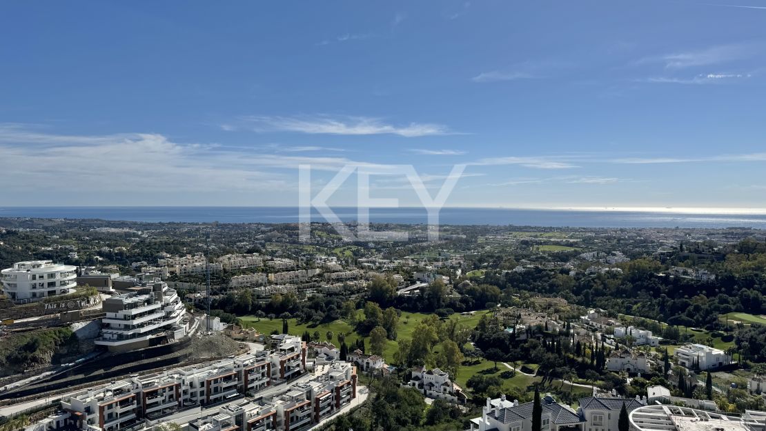 Modern Apartment with Sea and Golf Views in Benahavís, Marbella
