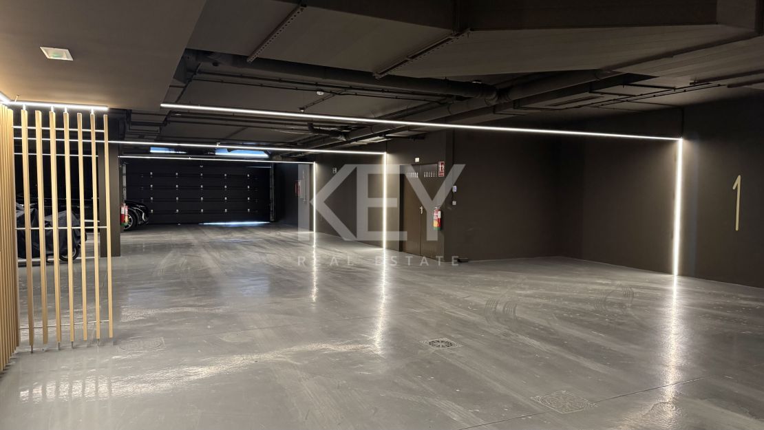 Modern Apartment with Sea and Golf Views in Benahavís, Marbella