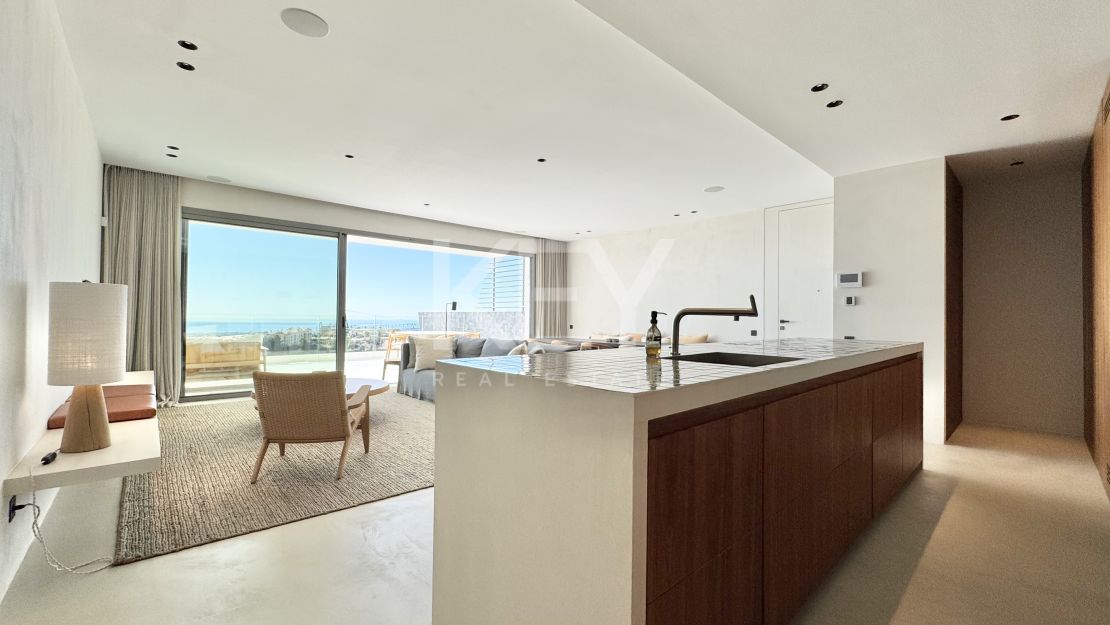 Modern Apartment with Sea and Golf Views in Benahavís, Marbella