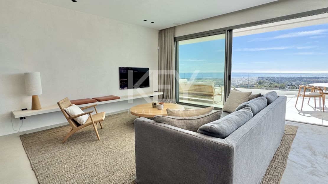 Modern Apartment with Sea and Golf Views in Benahavís, Marbella