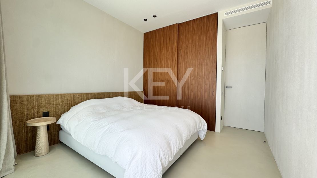 Modern Apartment with Sea and Golf Views in Benahavís, Marbella