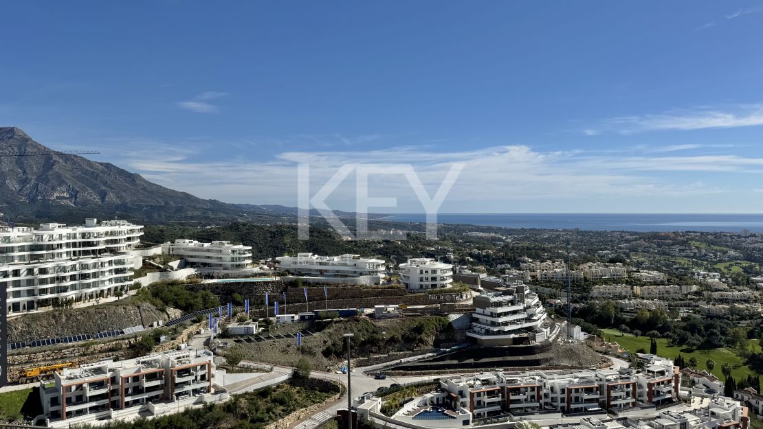 Modern Apartment with Sea and Golf Views in Benahavís, Marbella