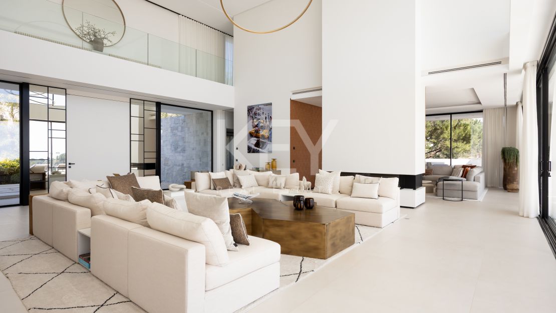 Exceptional Modern Villa in Prestigious El Madroñal, Marbella