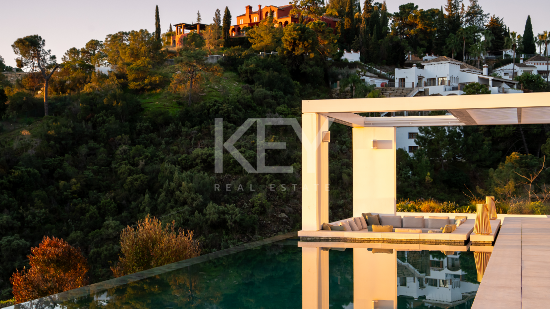 Exceptional Modern Villa in Prestigious El Madroñal, Marbella