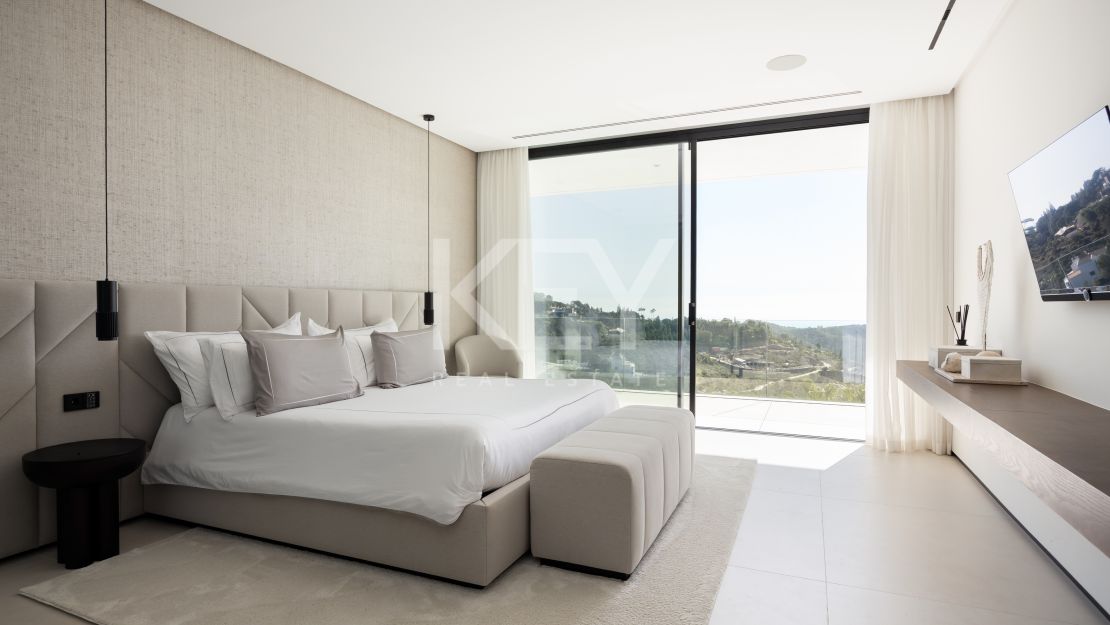 Exceptional Modern Villa in Prestigious El Madroñal, Marbella