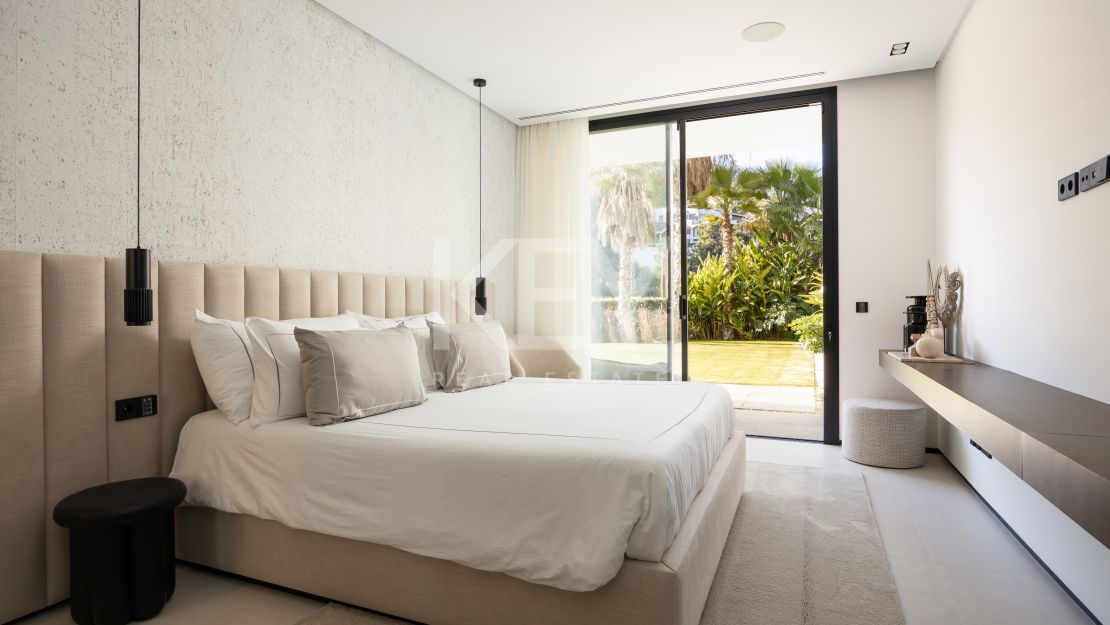 Exceptional Modern Villa in Prestigious El Madroñal, Marbella