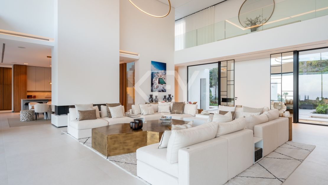 Exceptional Modern Villa in Prestigious El Madroñal, Marbella