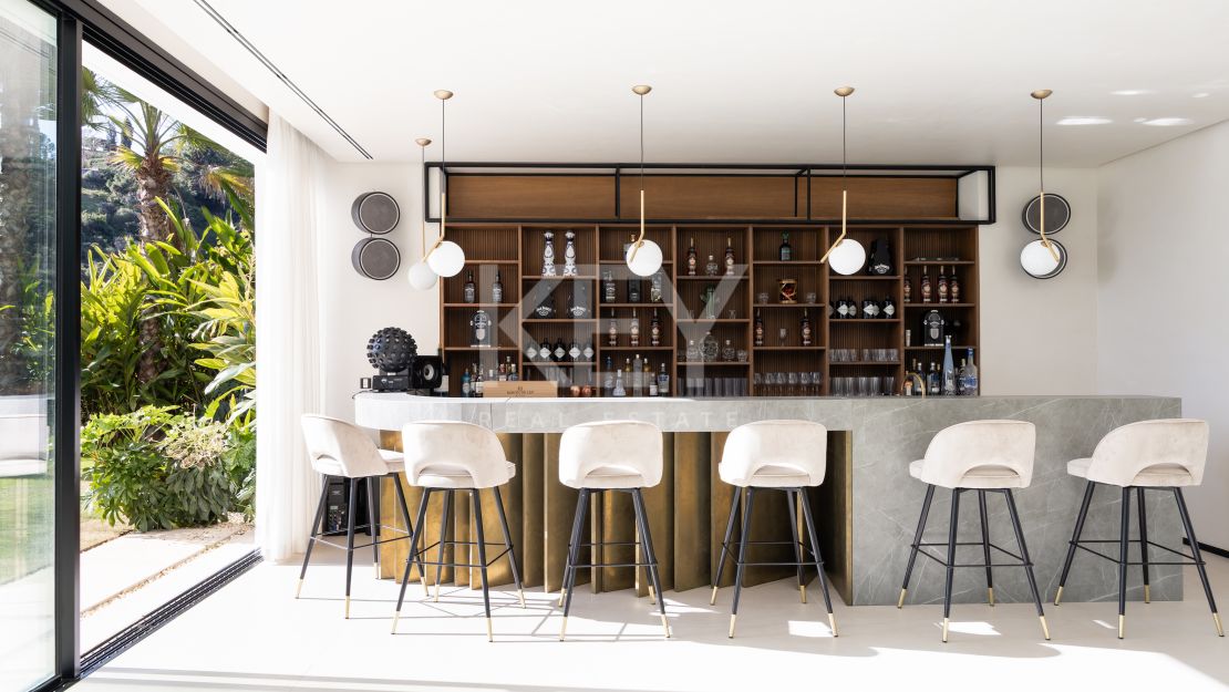 Exceptional Modern Villa in Prestigious El Madroñal, Marbella