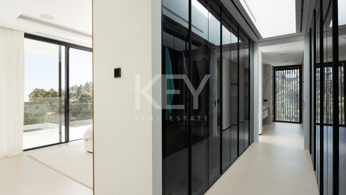 Exceptional Modern Villa in Prestigious El Madroñal, Marbella