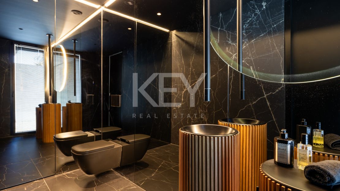 Exceptional Modern Villa in Prestigious El Madroñal, Marbella