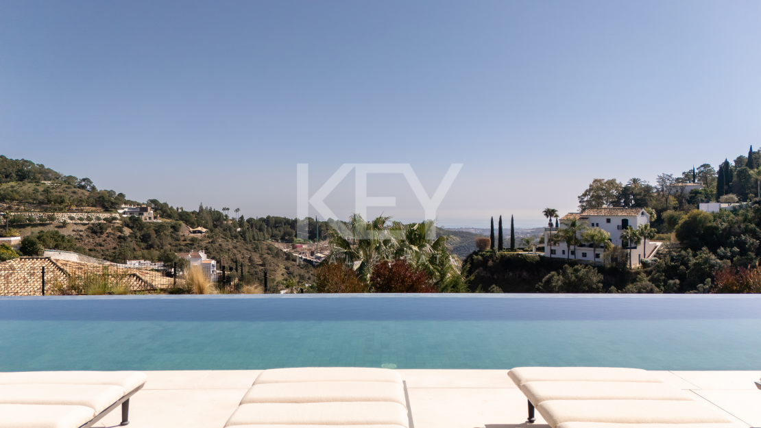 Exceptional Modern Villa in Prestigious El Madroñal, Marbella