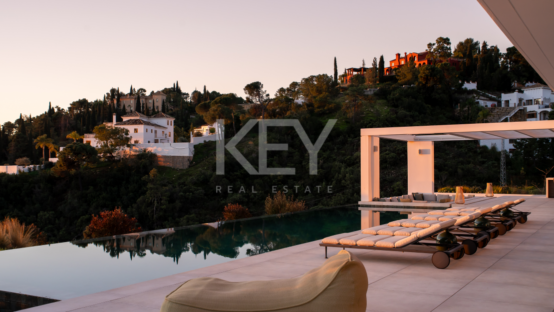 Exceptional Modern Villa in Prestigious El Madroñal, Marbella