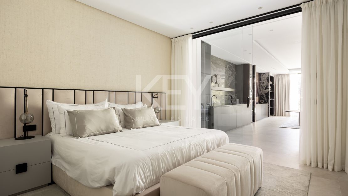 Exceptional Modern Villa in Prestigious El Madroñal, Marbella