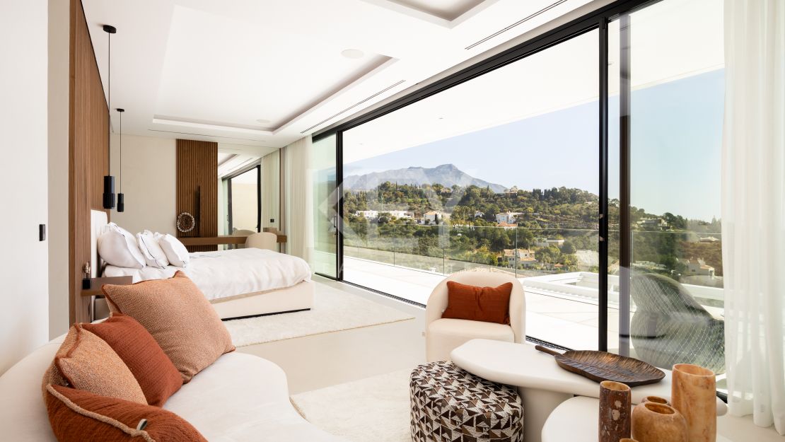 Exceptional Modern Villa in Prestigious El Madroñal, Marbella
