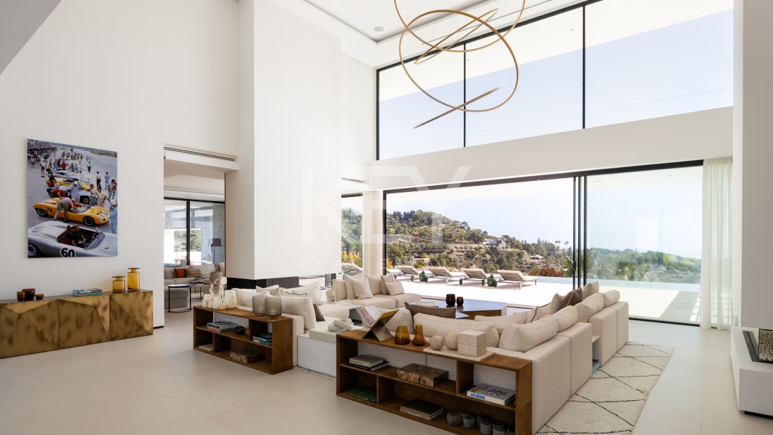 Exceptional Modern Villa in Prestigious El Madroñal, Marbella