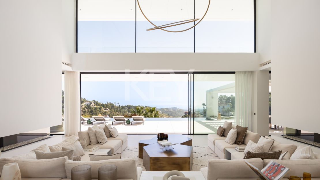 Exceptional Modern Villa in Prestigious El Madroñal, Marbella