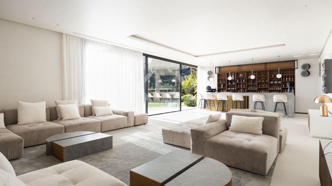 Exceptional Modern Villa in Prestigious El Madroñal, Marbella