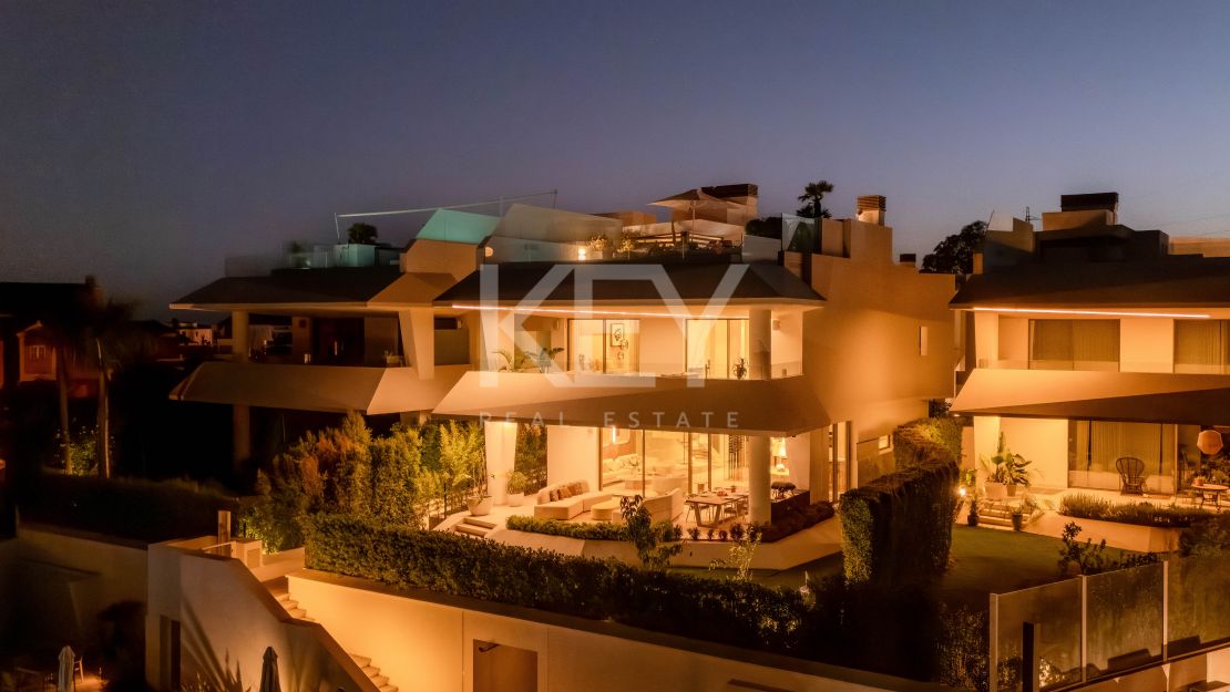 Contemporary villa with Panoramic Views in Nueva Andalucia