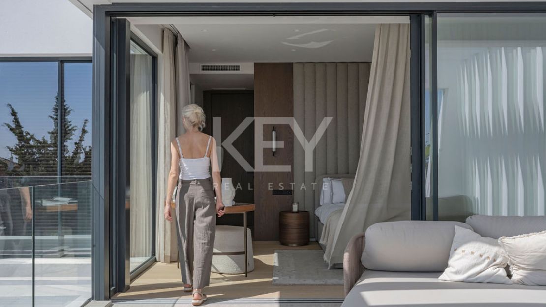 Modern villa for sale in Marbella East