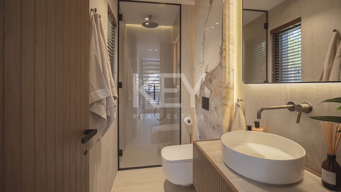 Modern villa for sale in Marbella East