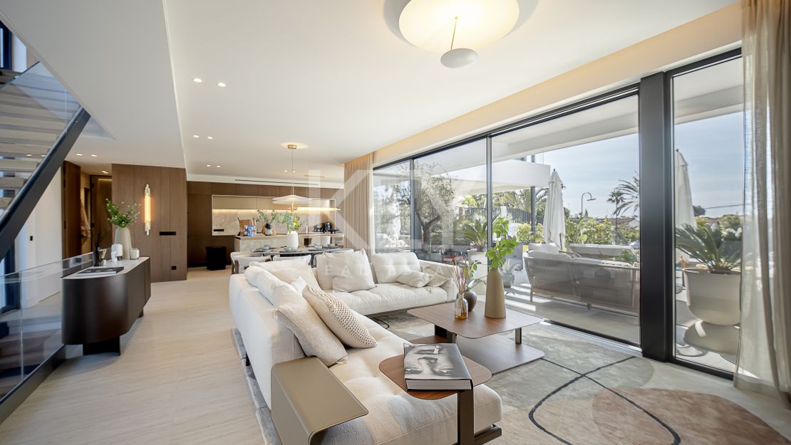 Modern villa for sale in Marbella East