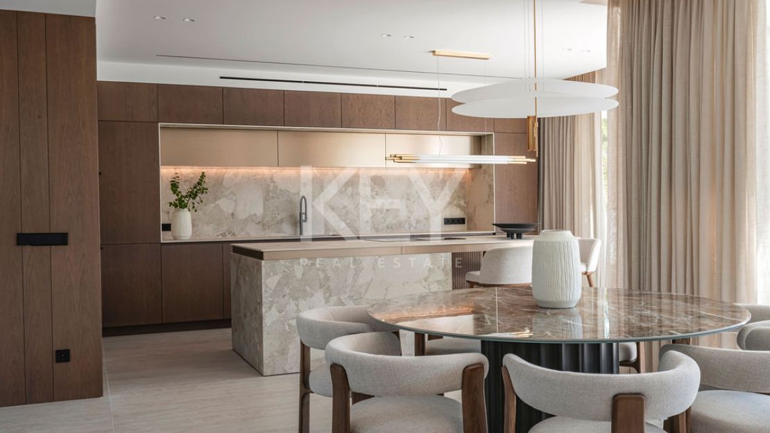 Modern villa for sale in Marbella East