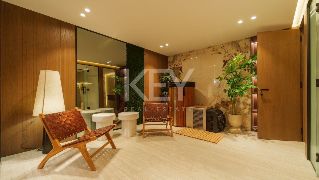 Modern villa for sale in Marbella East